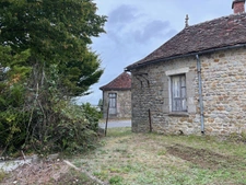 Local/bureau à vendre VIERZON (18)