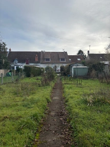 Grande maison familiale avec jardin en centre-ville de La Guerche-sur-l’Aubois