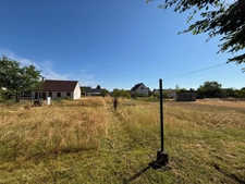 Maison 6 pièces avec grand jardin, garages et dépendances à Nevers
