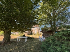 Maison 6 pièces avec grand jardin, garages et dépendances à Nevers