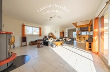 CUBZAC-LES-PONTS – Maison de 196 m² - 5 Chambres- sur terrain arboré