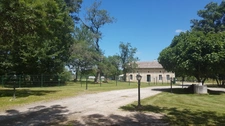 Magnifique propriété - Habitation de 456m² et Hangar de 360m2 à SAINT CHRISTOLY DE BLAYE (33)