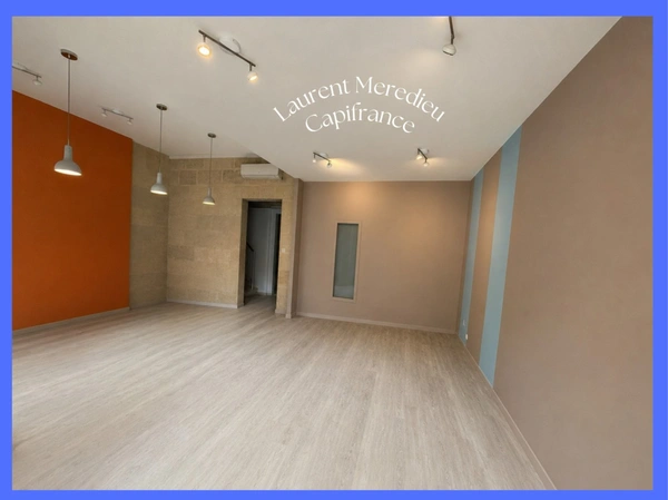 À LOUER – LOCAL COMMERCIAL – EMPLACEMENT N°1 – PLACE STALINGRAD, BORDEAUX