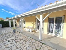 Maison de plain pied, 4 chambres- SAINT LOUBES (33)