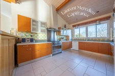 CUBZAC-LES-PONTS – Maison de 196 m² - 5 Chambres- sur terrain arboré