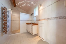 CUBZAC-LES-PONTS – Maison de 196 m² - 5 Chambres- sur terrain arboré