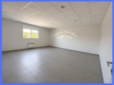 Local d'activités de 570 m² – Entrepôts, bureaux et possibilité de division en 2 lots indépendants