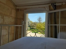 Charming property with self-catering accommodation and bed and breakfast – 15 minutes from Bordeaux