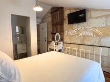 Charming property with self-catering accommodation and bed and breakfast – 15 minutes from Bordeaux