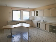 Local/bureau à vendre  (79)