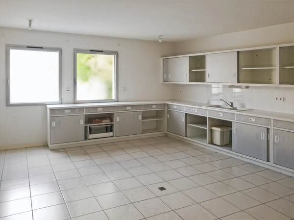 Local/bureau à vendre  (79)