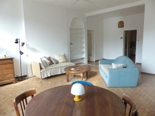 Dans un Hôtel Particulier au centre de Sommières : Appartement Bourgeois refait à neuf  !