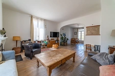 EXCEPTIONNEL ET RARE DANS LE CENTRE DE SOMMIERES : Maison de Maître avec Piscine   (30)