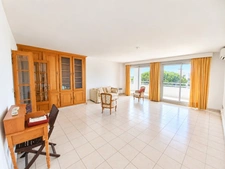 CENTRE MONTPELLIER PROCHE POLYGONE ET GARE : T4 DE 94 M²+TERRASSE DE 16M² +GARAGE FERME + CAVE !!