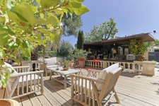 Magnifique PROPRIETE : Maison de Maître et  deux dépendances (  17 pièces / 400 m² )  située à VERARGUES (34) DEDIEE A UN PROJET FAMILIAL ET / OU LOCATIONS SAISONNIERES DE LUXE