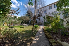 EXCEPTIONNEL ET RARE DANS LE CENTRE DE SOMMIERES : Maison de Maître avec Piscine   (30)