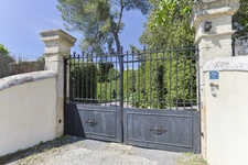 Magnifique PROPRIETE : Maison de Maître et  deux dépendances (  17 pièces / 400 m² )  située à VERARGUES (34) DEDIEE A UN PROJET FAMILIAL ET / OU LOCATIONS SAISONNIERES DE LUXE