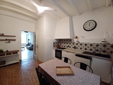 Dans un Hôtel Particulier au centre de Sommières : Appartement Bourgeois refait à neuf  !