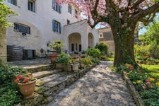 EXCEPTIONNEL : Propriété avec piscine à SOMMIERES, IDL POUR UN PROJET FAMILLIAL ET/ OU INVESTISSEMENT