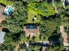 DANS LE CENTRE DE CASTELNAU LE LEZ (34) ,IDEAL PROJET FAMILIAL : MAGNIFIQUE BASTIDE AVEC JARDIN ET TERRAINS CONSTRUCTIBLES 