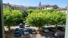 Dans un Hôtel Particulier au centre de Sommières : Appartement Bourgeois refait à neuf  !