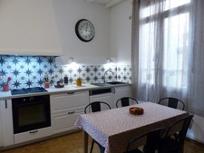 Dans un Hôtel Particulier au centre de Sommières : Appartement Bourgeois refait à neuf  !
