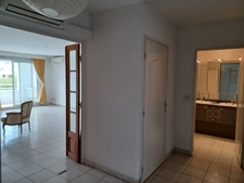 CENTRE MONTPELLIER PROCHE POLYGONE ET GARE : T4 DE 94 M²+TERRASSE DE 16M² +GARAGE FERME + CAVE !!
