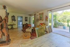 DANS LE CENTRE DE CASTELNAU LE LEZ (34) ,IDEAL PROJET FAMILIAL : MAGNIFIQUE BASTIDE AVEC JARDIN ET TERRAINS CONSTRUCTIBLES 
