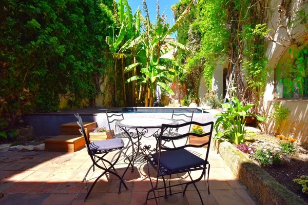 URGENT : CENTRE DE MARSILLARGUES (34) /PROPRIETE DE CHARME DE 360 M² AVEC PATIO ET PISCINE