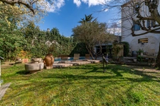 EXCEPTIONNEL ET RARE DANS LE CENTRE DE SOMMIERES : Maison de Maître avec Piscine   (30)