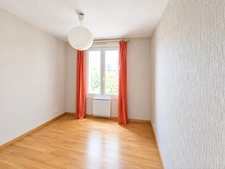 CENTRE MONTPELLIER PROCHE POLYGONE ET GARE : T4 DE 94 M²+TERRASSE DE 16M² +GARAGE FERME + CAVE !!