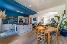 EXCEPTIONNEL ET RARE DANS LE CENTRE DE SOMMIERES : Maison de Maître avec Piscine   (30)