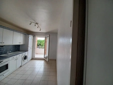 CENTRE MONTPELLIER PROCHE POLYGONE ET GARE : T4 DE 94 M²+TERRASSE DE 16M² +GARAGE FERME + CAVE !!
