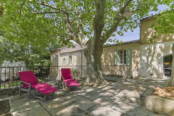 RARE : Offrez-vous une magnifique  Propriété ( mas de 10 pièces et 2.6 hectares de parc ) aux portes de SOMMIERES (30)