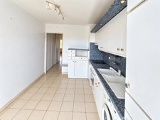 CENTRE MONTPELLIER PROCHE POLYGONE ET GARE : T4 DE 94 M²+TERRASSE DE 16M² +GARAGE FERME + CAVE !!