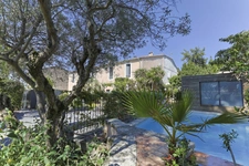 Magnifique PROPRIETE : Maison de Maître et  deux dépendances (  17 pièces / 400 m² )  située à VERARGUES (34) DEDIEE A UN PROJET FAMILIAL ET / OU LOCATIONS SAISONNIERES DE LUXE