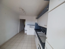 CENTRE MONTPELLIER PROCHE POLYGONE ET GARE : T4 DE 94 M²+TERRASSE DE 16M² +GARAGE FERME + CAVE !!