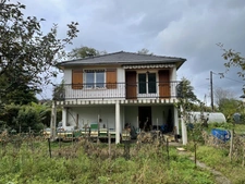 VILLA à vendre 5 pièces SAINT GENIS POUILLY (01)