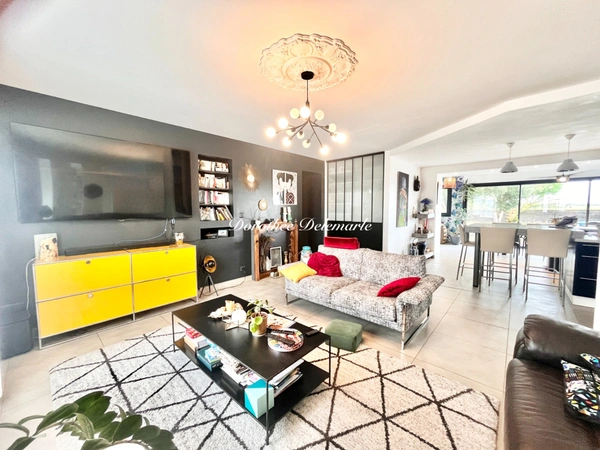 A VENDRE Maison 5 pièces Dompierre-sur-Mer, 142 m² piscine, 4 chambres jardin arboré de 1 035 m² 