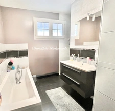 A VENDRE Maison 5 pièces Dompierre-sur-Mer, 142 m² piscine, 4 chambres jardin arboré de 1 035 m² 