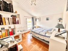 Maison d’architecte 173 m² – 4 chambres – piscine couverte – dépendances – terrain arboré – Bernay-Saint-Martin