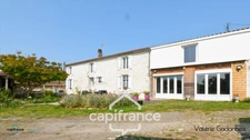 Dpt Vendée (85), 🏡 Maison charentaise rénovée avec dépendances et terrain à bâtir – Vix