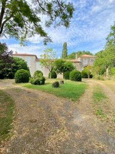 Maison à vendre 20 Pièces 700 m² VALLANS (79) Gentilhommière XVIIIᵉ – Domaine de caractère esprit château – env. 700 m² sur 1,4 ha