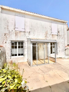 Maison à rénover 5 pièces SAINT CLEMENT DES BALEINES (17) MAISON à rénover 100 m² + STUDIO INDÉPENDANT 30 m² + GARAGE + JARDIN