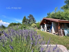 SAINT CERGUES (74) à vendre 7 pièces avec un espace indépendant 194,26m² + 140m² d’annexes dont une bâtisse indépendante, piscinable au calme vue lac 