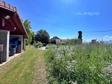 SAINT CERGUES (74) à vendre 7 pièces avec un espace indépendant 194,26m² + 140m² d’annexes dont une bâtisse indépendante, piscinable au calme vue lac 