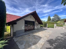 SAINT CERGUES (74) à vendre 7 pièces avec un espace indépendant 194,26m² + 140m² d’annexes dont une bâtisse indépendante, piscinable au calme vue lac 