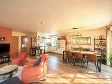 House for sale, 8 rooms, SAINT CERGUES, heated swimming pool, 823m² plot, independent space (74)