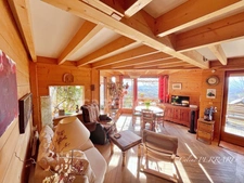 Maison bioclimatique en bois, nature, verger, vue lacs et montagnes, proche frontière. 5 pièces MACHILLY (74)