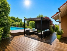House for sale, 8 rooms, 230m² - SAINT CERGUES (74) - garden, swimming pool, parking. Land area 820m²